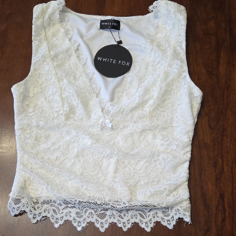 White Fox Boutique cream Stretch Lace V-Neck Camisole NWT